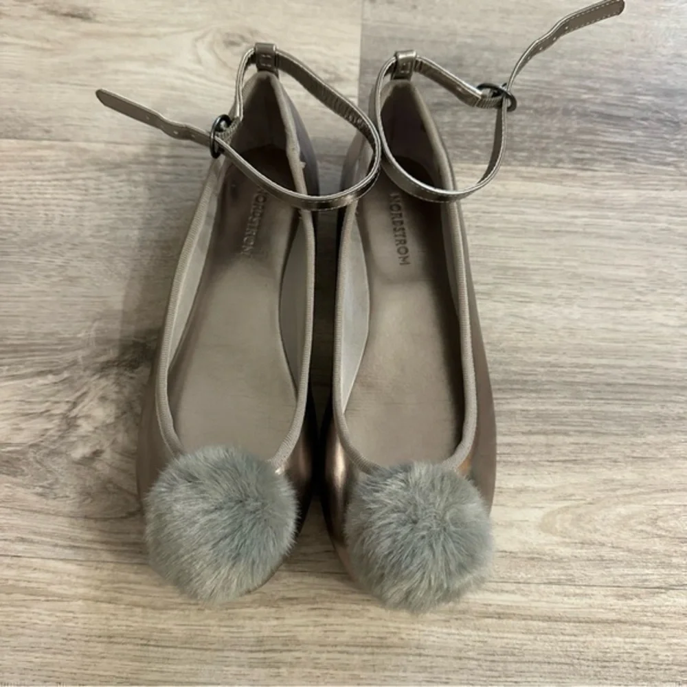 Nordstrom Bella Pom Pom Ankle Strap Flats Girls Size 5 Gray